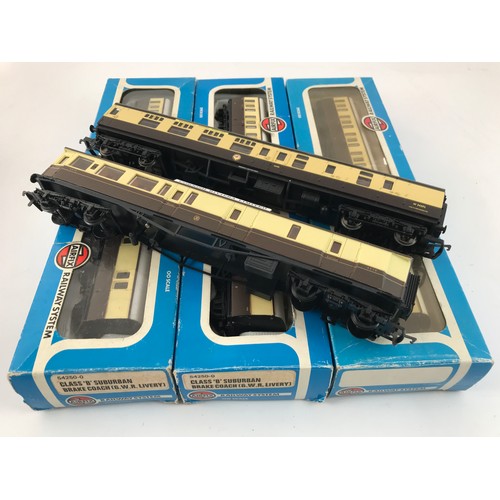 128 - AIRFIX MODEL RAILWAY COACHES OF GREAT WESTERN RAILWAY ERA, 3 X BOXED MODELS AND 2 UNBOXED GWR COACHE... 