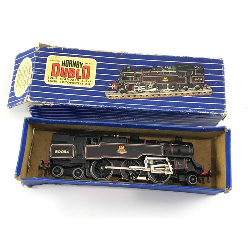 112 - HORNBY DUBLO BOXED 2-6-2 TANK LOCOMOTIVE 80054 PLUS 10 X D1 PART BOXED WAGONS