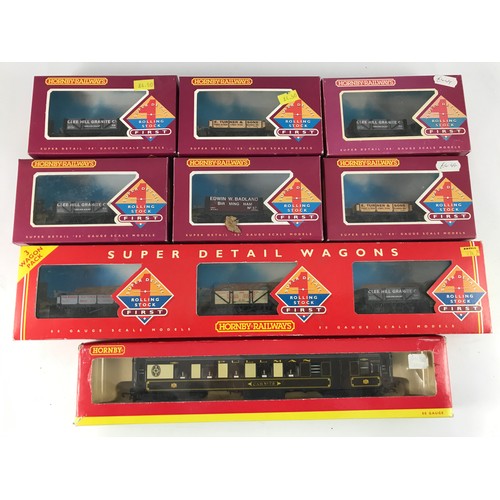 120 - HORNBY R223 PULLMAN CAR BOXED PLUS 6 MODERN HORNBY PRIVATE OWNER RAILWAY WAGONS AND A SUPER DETAIL W... 