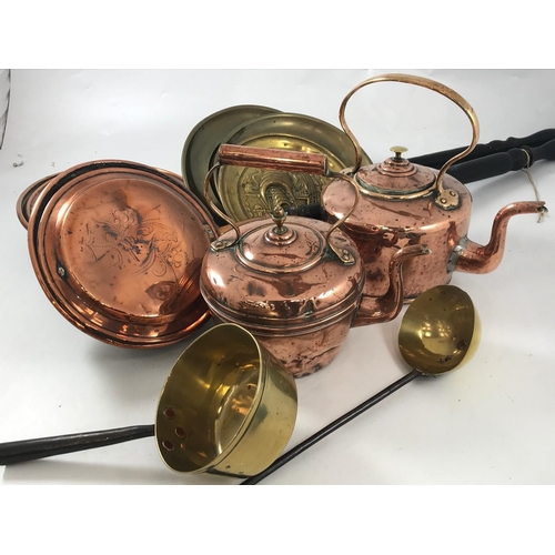 1150 - BRASSWARE INCLUDING 2 WARMING PANS, A SAUCEPAN, 2 KETTLES AND A LADLE