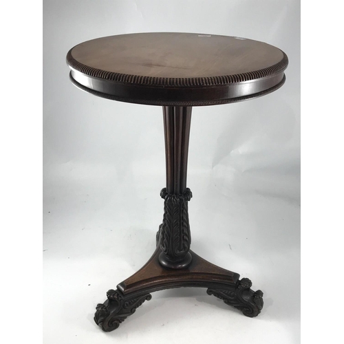 116 - GOOD QUALITY ROUND TOP OCCASIONAL TABLE ON TRIPARTITE PLATFORM BASE WITH ACANTHUS CARVED SUPPORT