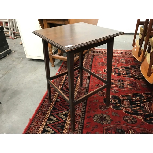 120 - OAK TABLE AND MAHOGANY TABLE