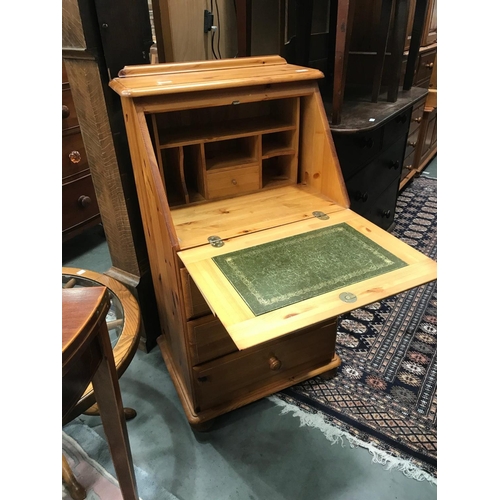 142 - MODERN PINE BUREAU