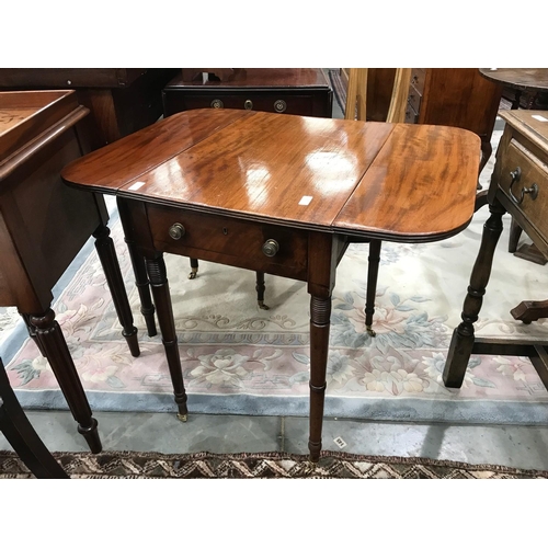 196 - MAHOGANY PEMBROKE TABLE WITH TURNED LEGS