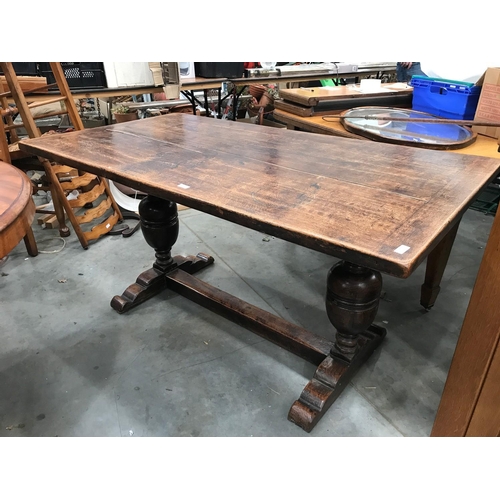 317 - GOOD QUALITY OAK REFECTORY STYLE DINING TABLE