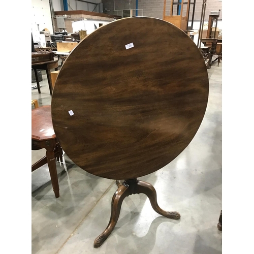 320 - MAHOGONY  TILT TOP TABLE ON TRIPOD BASE