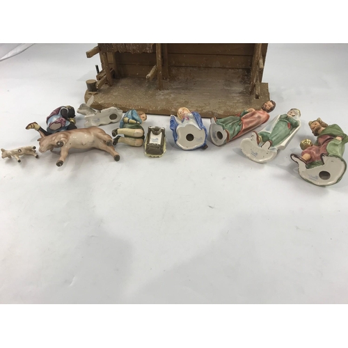 732 - GOEBELS POTTERY NATIVITY SET