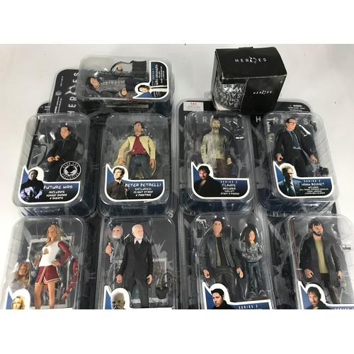 215 - COLLECTION OF BUBBLE PACKED CHARACTERS FROM THE HEROS SERIES, 13 IN TOTAL, INCLUDING SERIES 1 SYLAR,... 