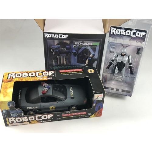 224 - ROBOCOP CD-209 THE FUTURE OF LAW ENFORCEMENT CHARACTER BOXED ROBOCOP OCP INTERCEPTOR CAR AND A PLAST... 