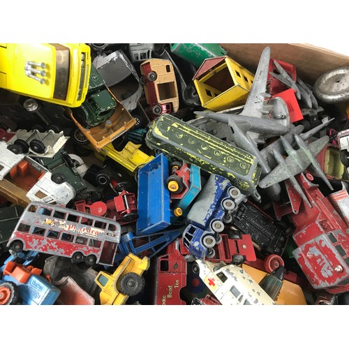 323 - COLLECTION OF UNBOXED, PLAY WORN, DIE CAST MODEL TOYS AND CARS INCLUDING LESNEY, YESTERYEARS, CORGI ... 