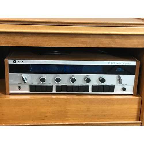 1598 - LEAK 2000 TUNER AMPLIFIER IN CABINET AND PR. GOODMANS MEZZO SL SPEAKERS