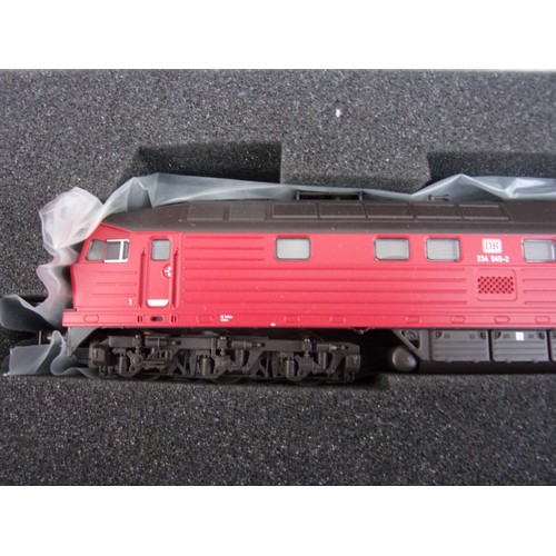 365 - ROCO MODEL RAILWAY LOCOMOTIVE 62867 GERMAN RAILWAYS LUDMILLA DBAG 234 545-2 BOXED