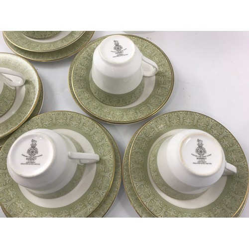 872 - A SIX-PIECE ROYAL DOULTON SONNET TEA SET TO INCLUDE SIX TRIOS, MILK JUG AND SUGAR BOWL