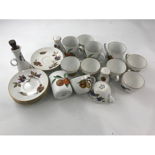 874 - QUANTITY OF ROYAL WORCESTER EVESHAM