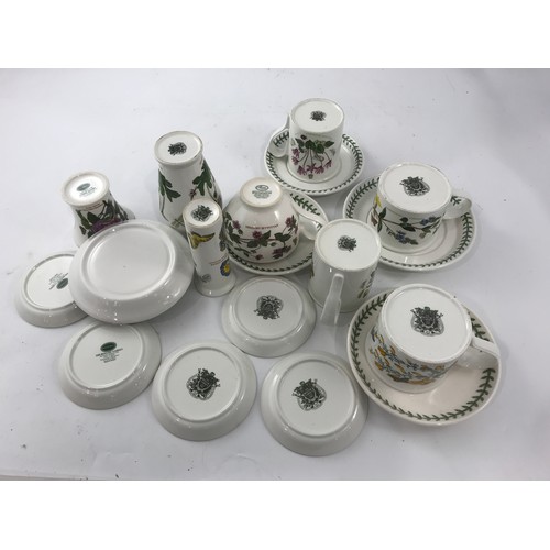 871 - ONE TRAY OF 18 ASSORTED PORTMERION BOTANICAL GARDEN PIECES TO INCLUDE VARIOUS BOWLS, JUGS, DISHES AN... 