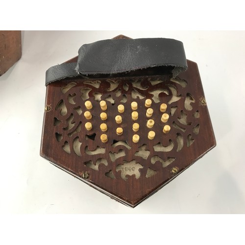 1533 - CONCERTINA IN BOX MADE BY LACHENAL & CO