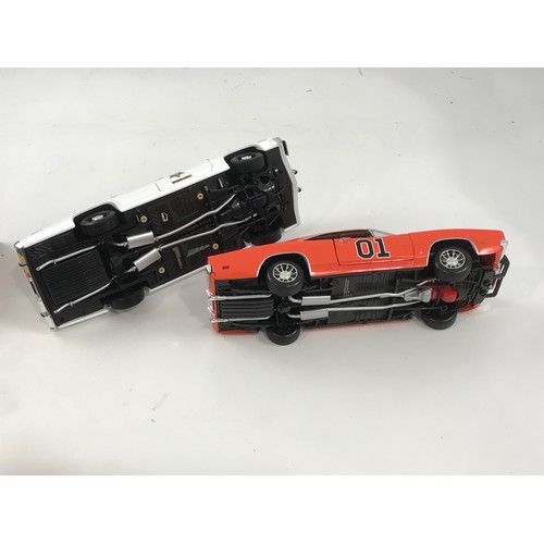 227 - JOY RIDE 1:18 SCALE DUKES OF HAZARD POLICE CAR AND GENERAL LEE CAR, DUKES OF HAZARD ANNUAL