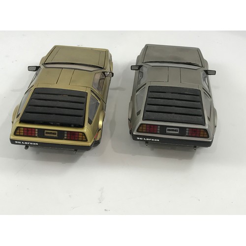 259 - SUNSTAR 2 BOXED 1:18 SCALE DELOREAN CARS COMPRISING 1981 DELOREAN LK, 1981 DELOREAN BRACKETS, GOLD E... 