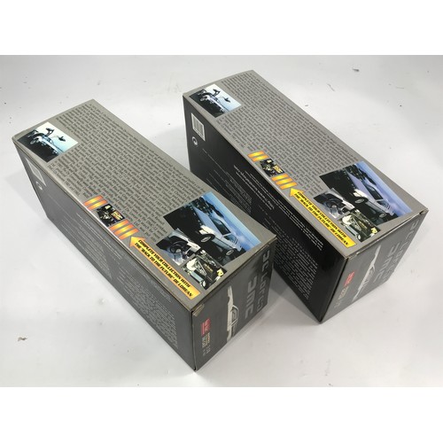 259 - SUNSTAR 2 BOXED 1:18 SCALE DELOREAN CARS COMPRISING 1981 DELOREAN LK, 1981 DELOREAN BRACKETS, GOLD E... 