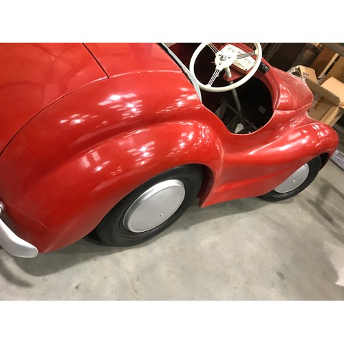 1 - AUSTIN MOTOR CAR 1962 J40 MODEL PEDAL CAR IN RED. A SUPER MODEL CAR,  HAS HAD SOME RE-CONDITIONING A... 