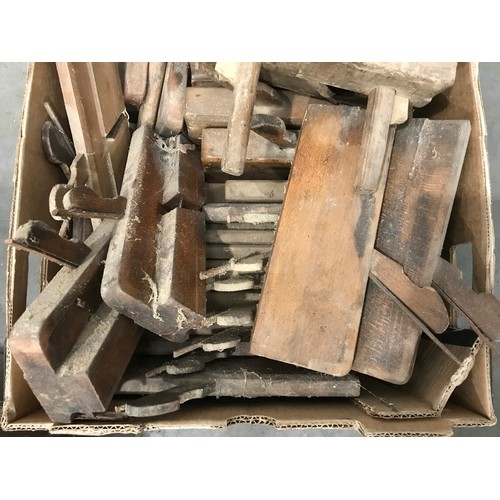 618 - COLLECTION OF MOULDING PLANES