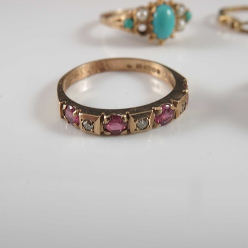 776 - MISC. JEWELLERY INCLUDING A VICTORIAN STYLE 9 CARAT GOLD TURQUOISE AND PEARL DRESS RING AF, 9 CARAT ... 