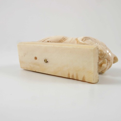 463 - 19TH CENTURY CARVED IVORY STUDY OF A CAT WITH A MOUSE