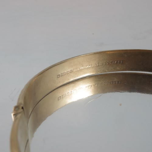 731 - 9 CARAT GOLD BANGLE 10.7 g