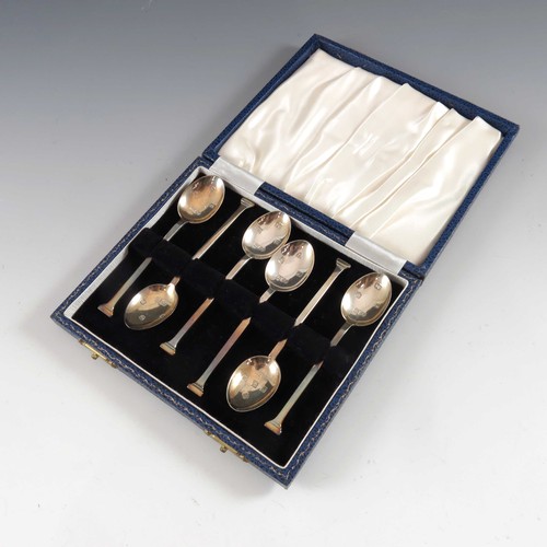 652 - CASED SET OF 6 BRITISH HALLMARKS TEA SPOONS