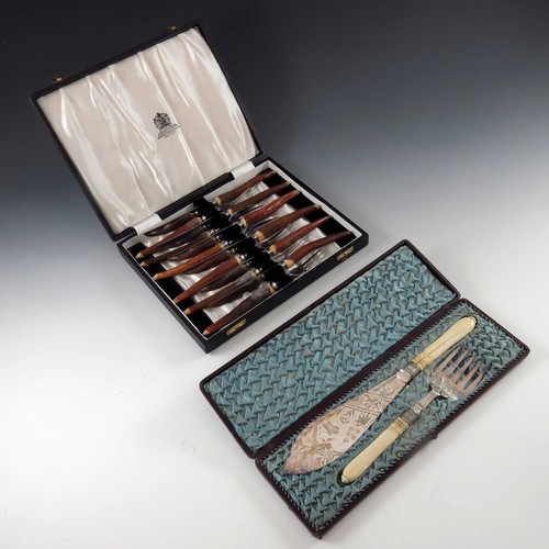 644 - CASED SET OF FISH SERVERS AND CASED SET OF ANTLER HANDLED STEAK KNIVES AND FORKS