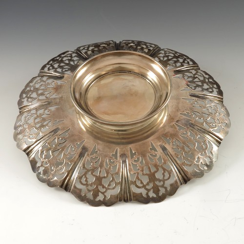 596 - PIERCED SILVER FOOTED DISH, EDWARD VINER, SHEFFIELD, 1938, APPROX. 395g