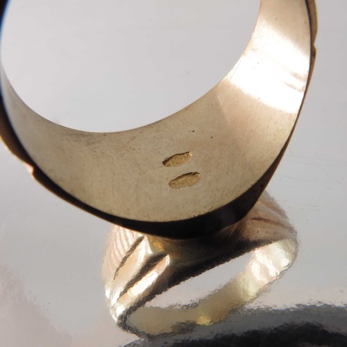 780 - 18ct GOLD GENTS SIGNET RING, APPROX. 10g