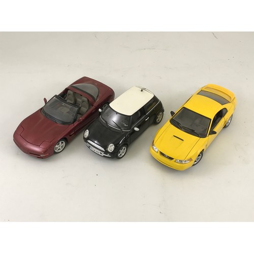 117 - MAISTO 1999 MUSTANG GT, MAISTO MINI COOPER, BURAGO CHEVROLET CORVETTE C5