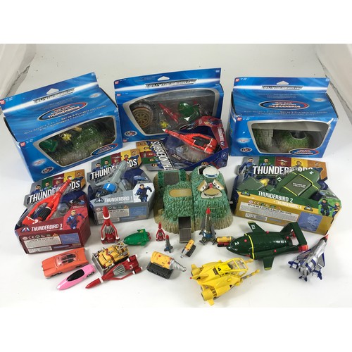 111 - ITV STUDIOS BUBBLE PACK 'THUNDERBIRDS ARE GO', THUNDERBIRD 2 AND THUNDERBIRD 4, VIRGIL TRACY & GORDO... 