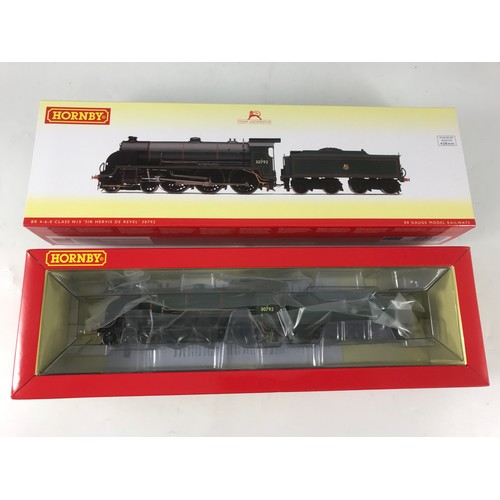 519 - HORNBY 00 GAUGE VGC BOXED R3456 BR 4-6-0 CLASS N15 'SIR HERVIS DE REVEL'  30792 DCC READY