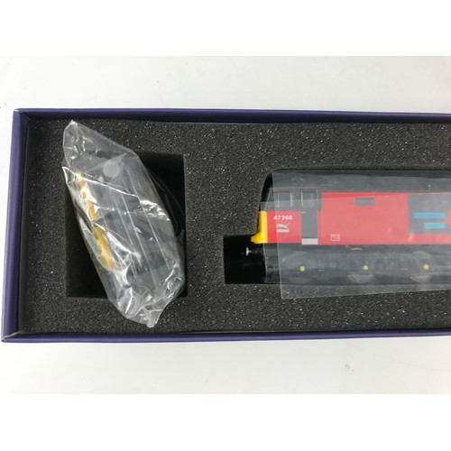 447 - VITRAINS MODELS 00 GAUGE BOXED V2039 CLASS 47768 'RESONANT', IN RES LIVERY, VGC.