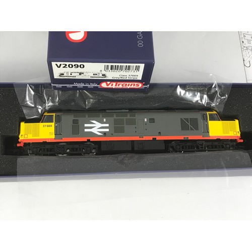 442 - VITRAINS MODELS 00 GAUGE BOXED V2090 CLASS 37669 GREY/RED STRIPE, VGC