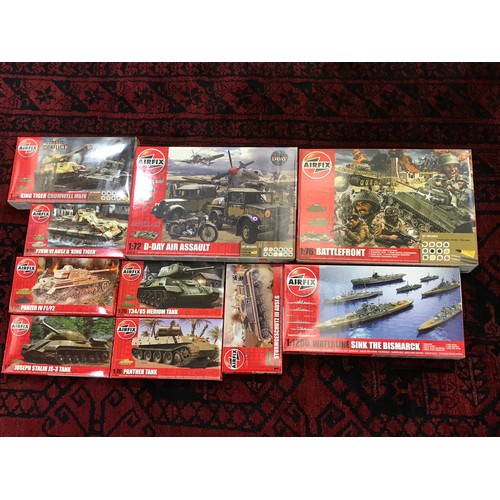 320 - 10 AIRFIX PLASTIC MODEL KITS, APPEAR UNMADE , NOT CHECKED, TANKS, D-DAY, SINK THE BISMARK ETC.