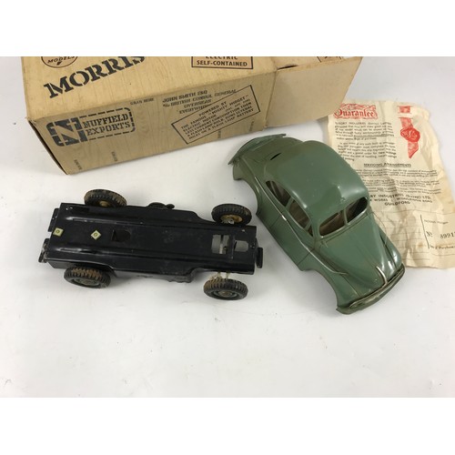 90 - 1950'S ERA VICTORY INDUSTRIES V MODEL. ELECTRIC SELF CONTAINED MODEL OF A MORRIS MINOR. NUFFIELD EXP... 