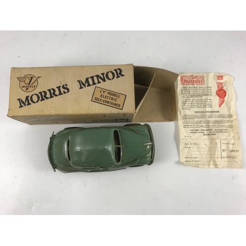 90 - 1950'S ERA VICTORY INDUSTRIES V MODEL. ELECTRIC SELF CONTAINED MODEL OF A MORRIS MINOR. NUFFIELD EXP... 