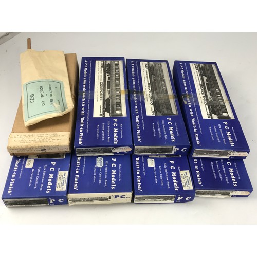 370 - MODEL RAILWAY COACH KITS. 7 PC MODELS  LNER COACHES, 6 COMPOSITE, 23 X2 THIRD, 31 BRAKE COMPO X2, 38... 