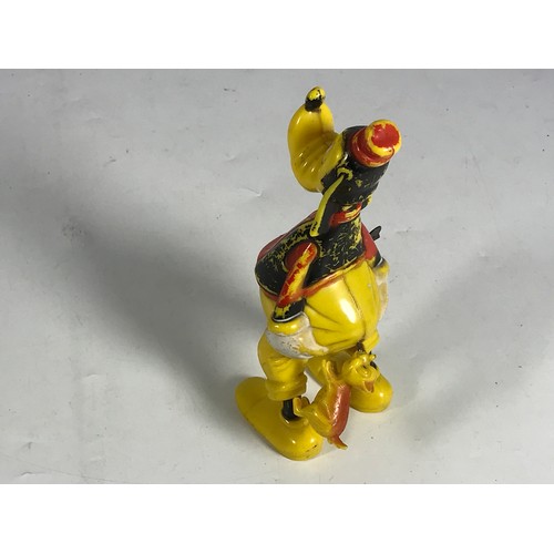 197 - A LATER MARX STYLE PLASTIC CLOCKWORK WALT DISNEY GOOFY WALKING FIGURE, SOME FADING & WEAR.