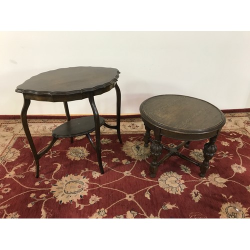 162 - CIRCULAR TOPPED TABLE WITH CARVED LEGS T/W A OVAL SIDE TABLE WITH UNDER TIER