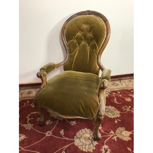 292 - VICTORIAN BUTTON UPHOLSTERED SHOW FRAME CHAIR