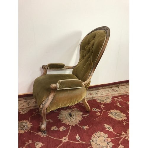 292 - VICTORIAN BUTTON UPHOLSTERED SHOW FRAME CHAIR