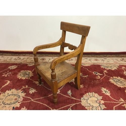 142 - OAK CHILD'S CHAIR