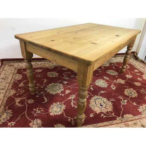 267 - MODERN PINE KITCHEN TABLE APPROX 150CM X 90CM