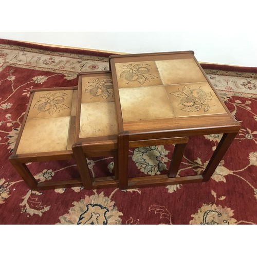 153 - NEST OF 3 LATE CENTURY TILE TOP TABLES 54cm wide and 43cm tall