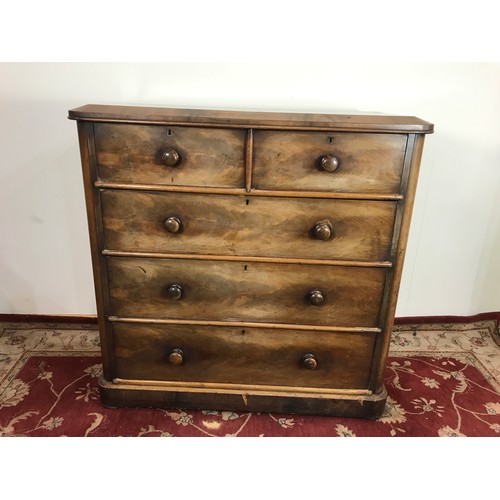 320 - GOOD QUALITY VICTORIAN CHEST OF 2 OVER 3 DRAWERS WITH TURNED HANDLES, APPROX. 124 cm