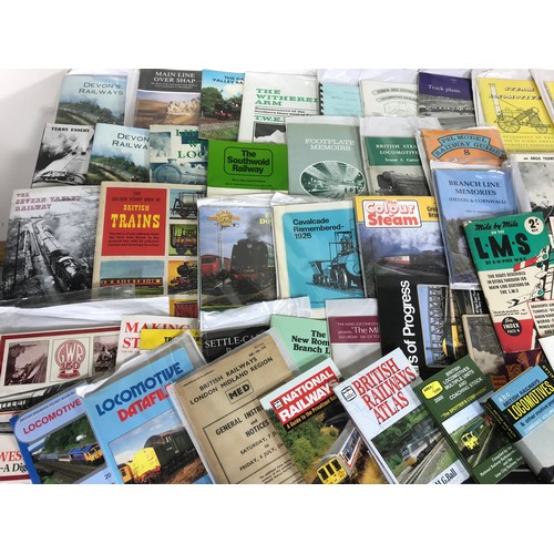 347 - RAILWAY BOOKS, EPHEMERA, BOOKLETS, ARGO STEAM RAILWAY RECORDS ETC. MODERN TRACTION & AN ABC.